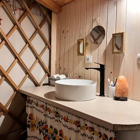 Lüks kamp alanı Jurta I Sauna Z Widokiem Na Tatry *